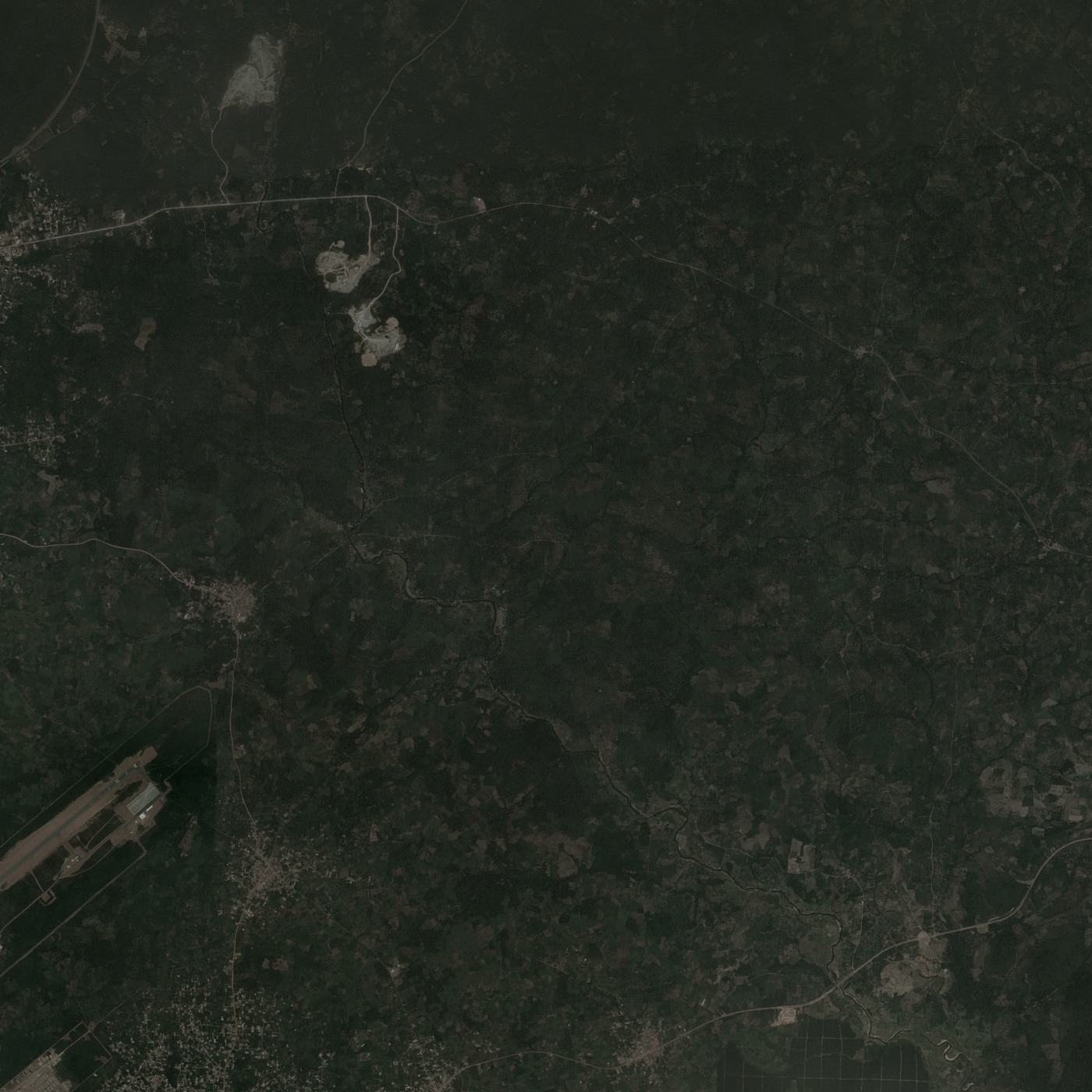 Real satellite view about 14 km across, centred on Altana, with Gateway International Airport to the south-west